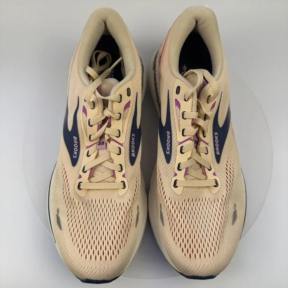 Brooks Adrenaline GTS 23 Shoes Womens Size 11 Running Support Sneakers Athletic - Picture 3 of 12